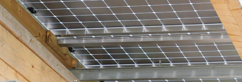 Rayonnages à crémaillère avec toit solaire Tobler SA Tobler SA